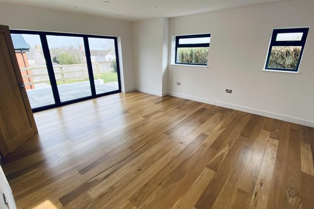 15, Melcorn Drive, Swansea photo 5