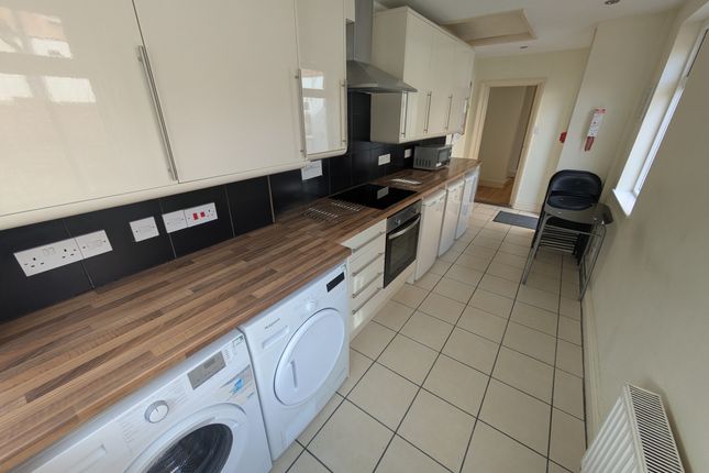 62, Victoria Street, Exeter photo 2