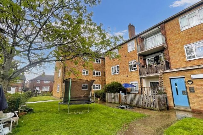 Thumbnail Flat to rent in Acacia Avenue, Colchester