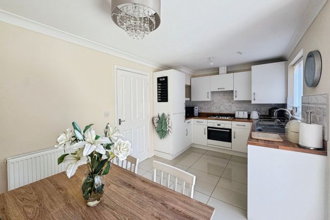 79, Llwyngwern, Swansea photo 3