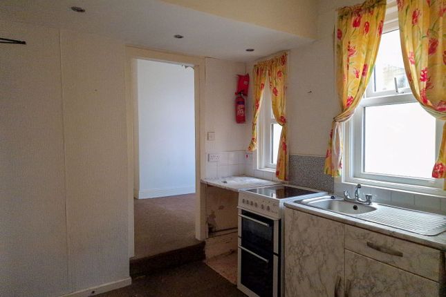 Flat 8, 3 St Davids Road North, Lytham St Annes photo 5