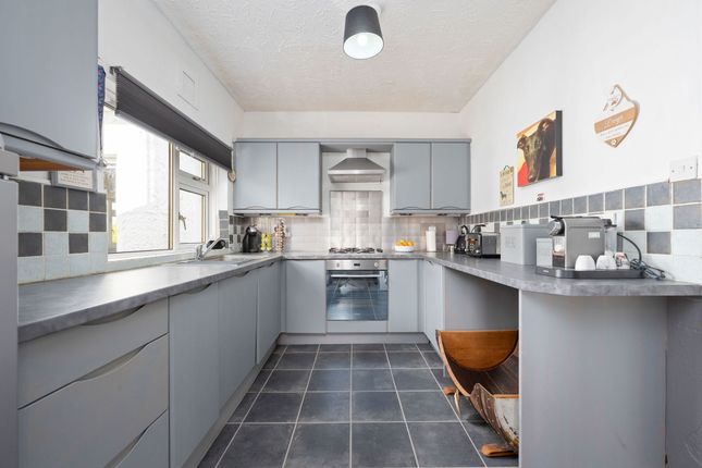 42 Dollar Road, Tillicoultry photo 3