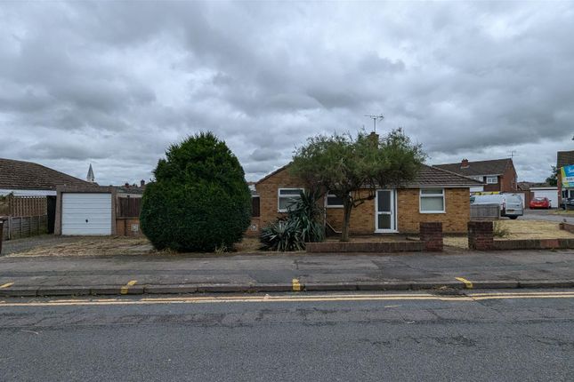 Thumbnail Detached bungalow for sale in Farmfield Road, Leckhampton, Cheltenham