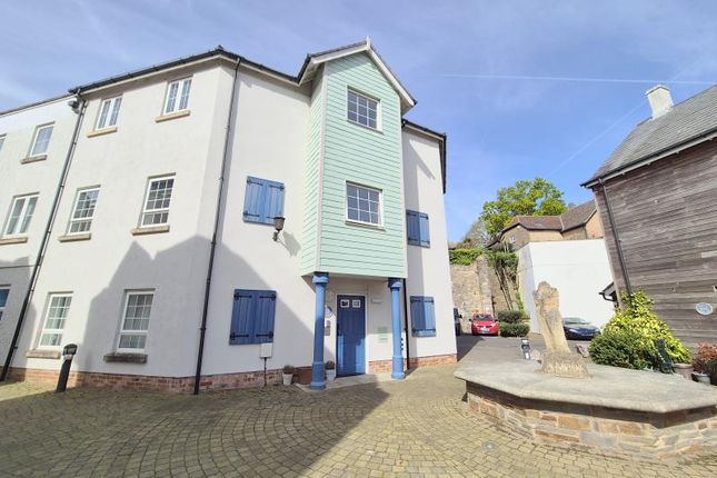 Thumbnail Flat to rent in Eastcliff, Portishead, Bristol