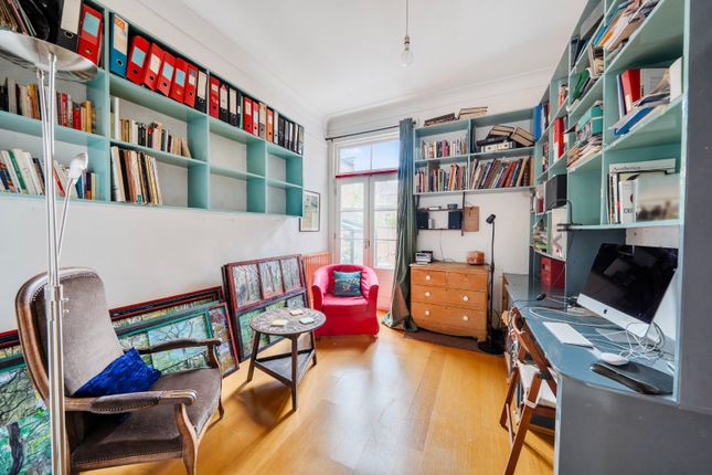 33, Lausanne Road, London photo 4