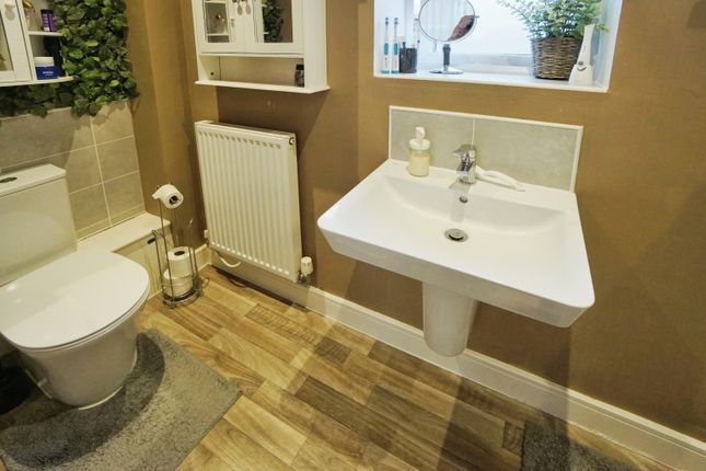 2, Bolton Rise, Tipton photo 3