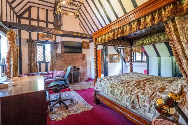 Bedroom 1..Jpg