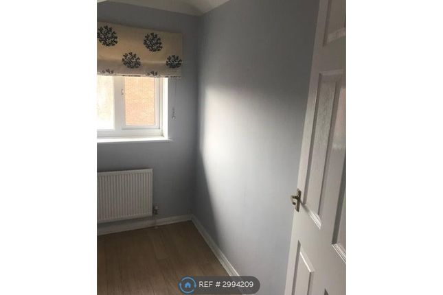 Favell Drive, Furzton, Milton Keynes photo 5