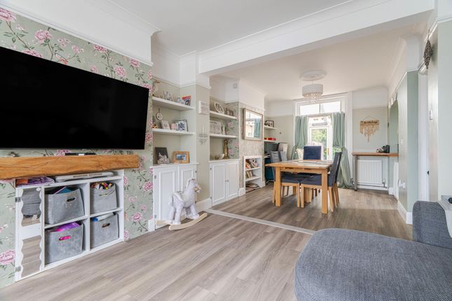 53 Laurel Road, Lowestoft photo 3