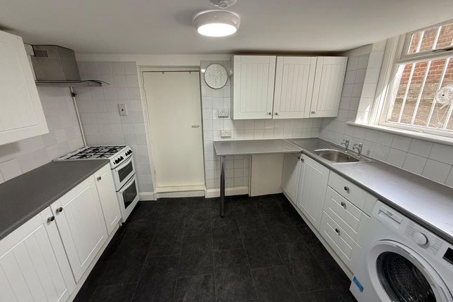 11b, Vicarage Road, Bexley photo 5