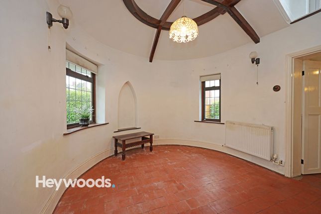 199 Newcastle Road, Stoke-On-Trent photo 2