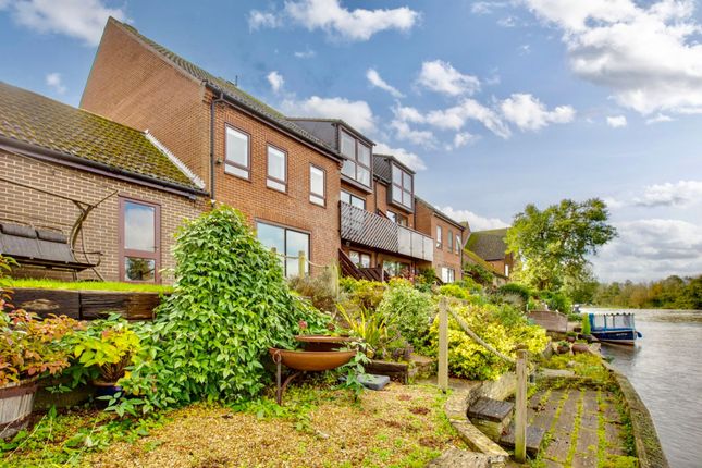 End terrace house for sale in Temple Mill Island, Marlow
