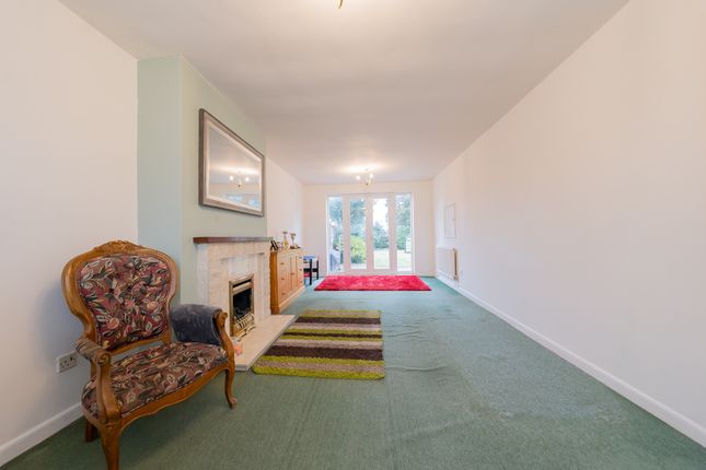 44 Peters Avenue, Leicester photo 3