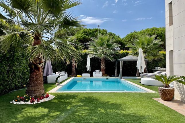 Villa for sale in Gava, Barcelona Area, Catalonia