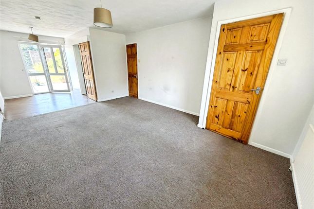 30, Beatty Walk, Derbyshire photo 2