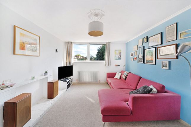 Thumbnail Maisonette for sale in Kings Farm, Roberts Road, Walthamstow, London