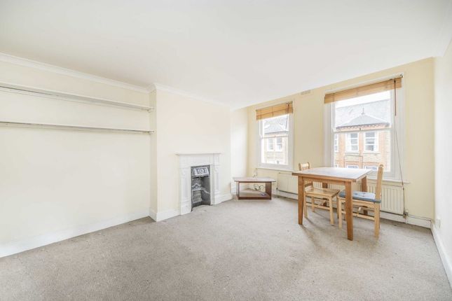 Flat to rent in Tremadoc Road, London