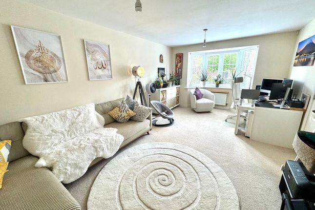 6, Greendale Road, Nuneaton photo 2
