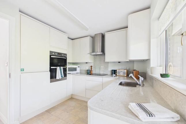 4, Courville Close, Bristol photo 4