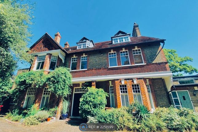 1-bed flat on E Westcombe Park Road, London, £2,200/mo