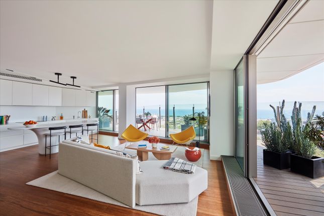 Apartment for sale in Antares, Barcelona, Spain