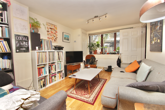 Mews house to rent in Manley Court, Stoke Newington, London