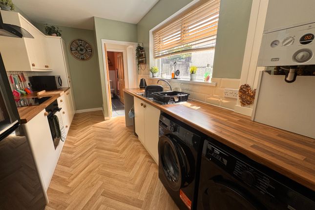 38, Cwmfelin Road, Llanelli photo 3