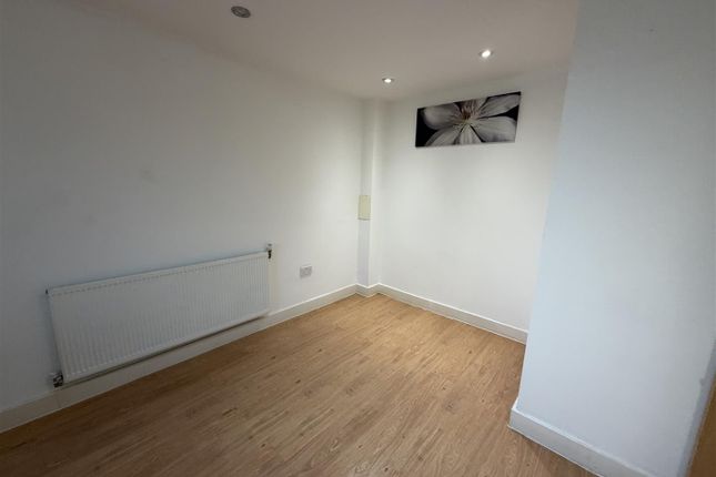 4a, Pontes Ave, Hounslow photo 4
