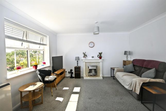 33, Quebec Close, Eastbourne photo 2