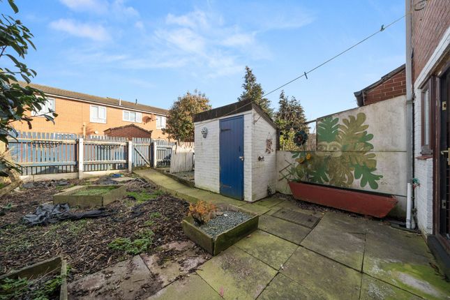 103 Clarence Street, Newton-Le-Willows photo 4