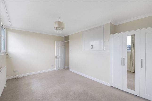 Flat for sale in Bourne Way, Bromley