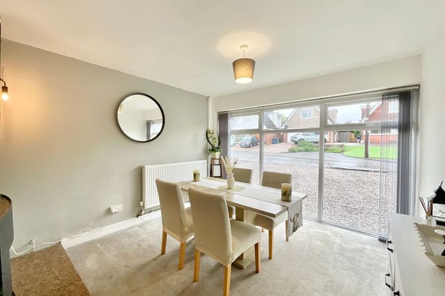 55 Bracken Close, Stoke-On-Trent photo 3