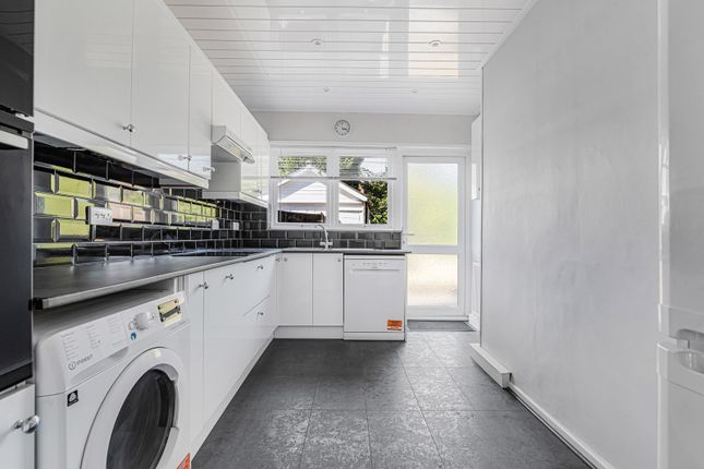12, Vyner Road, London photo 3