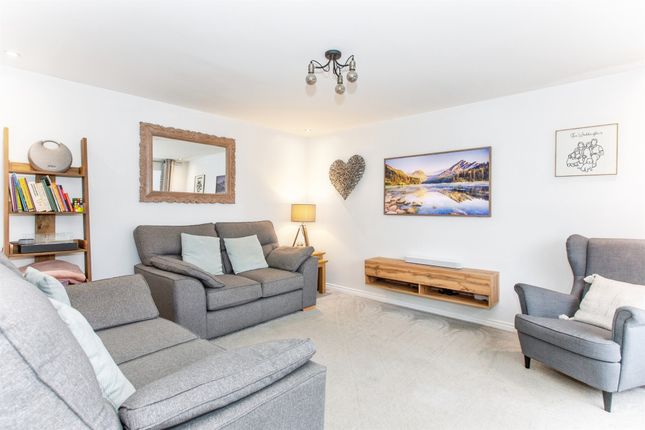 27, Anvil Crescent, Wellingborough photo 4