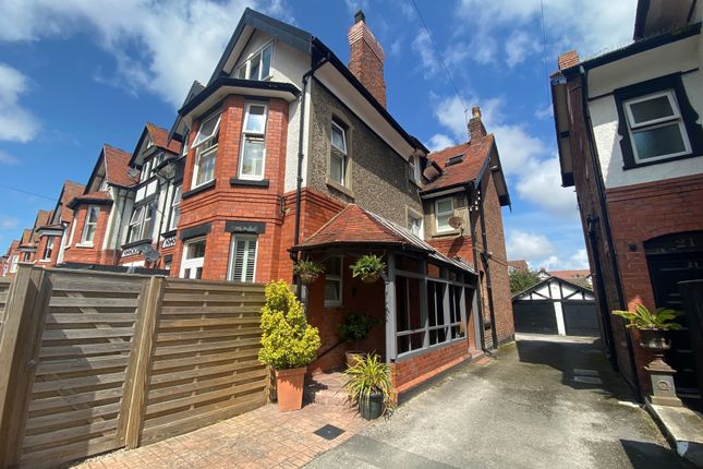 1-bed flat on 19A, Wirral, £825/mo