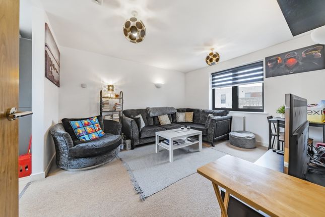 Thumbnail Flat for sale in Blyton Court, Tooting, London