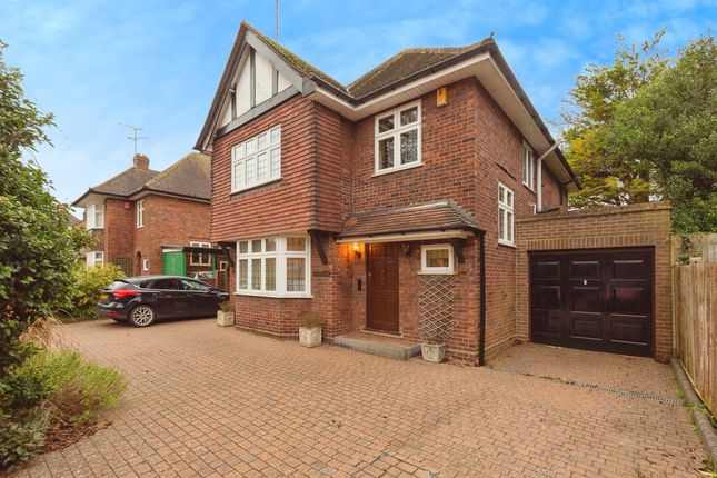 Thumbnail Detached house for sale in Friars Walk, Dunstable