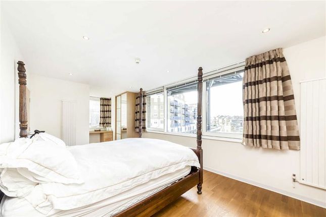 160, Basin Approach, London photo 4