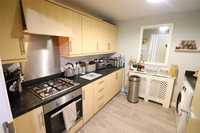 Flat for sale in Wood Grove, Silver End