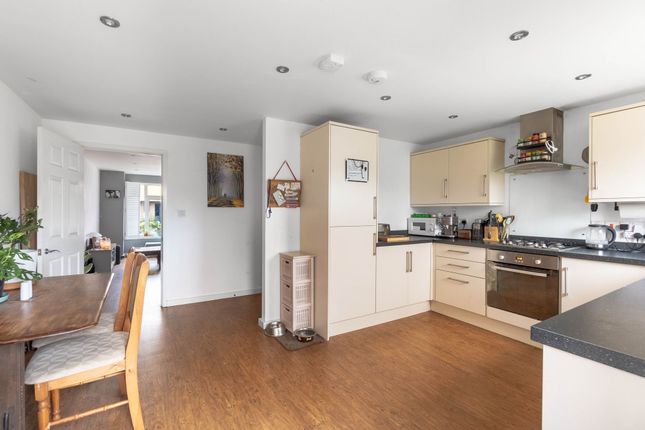 80 Brickhills, Cambridge photo 3