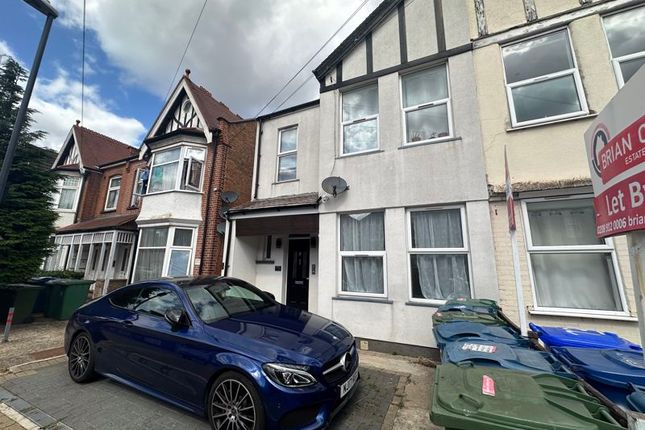 Flat for sale in Hindes Road, Harrow-On-The-Hill, Harrow