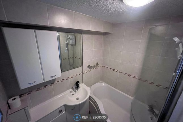 Foxtail Close, Stratford-Upon-Avon photo 2