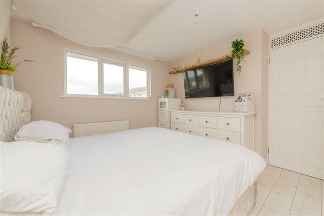 Anson Close Walderslade, Chatham photo 4
