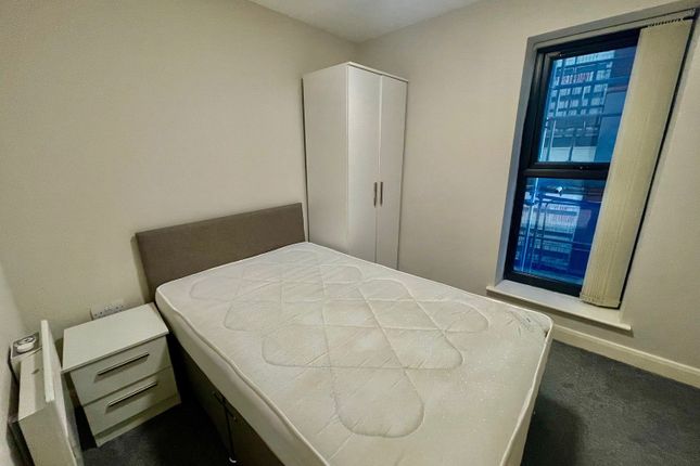 Flat 303, Victoria House, 12, Skinner Lane, West Yorkshire photo 4