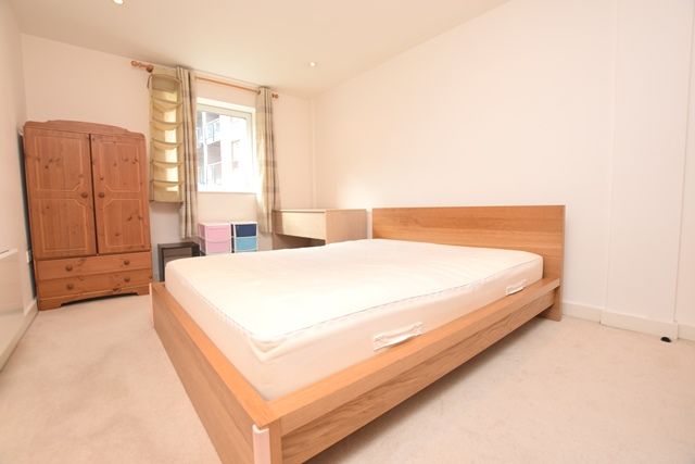 Apt 15, Sheffield photo 5