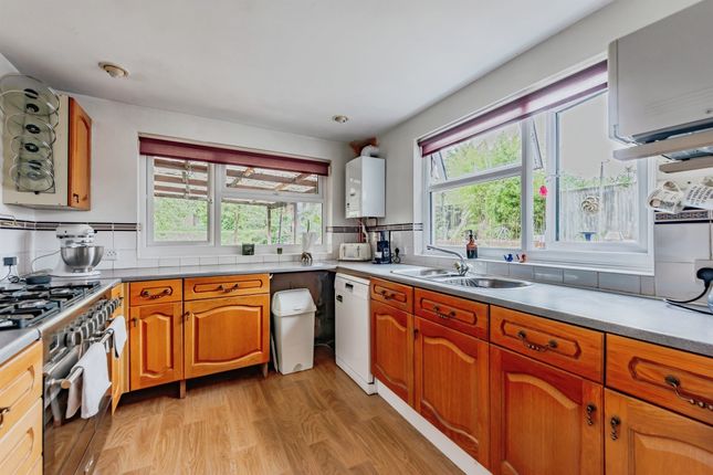 71, Honeycrock Lane, Redhill photo 4