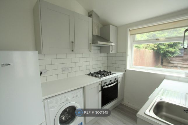 Chaucer Road, London photo 4