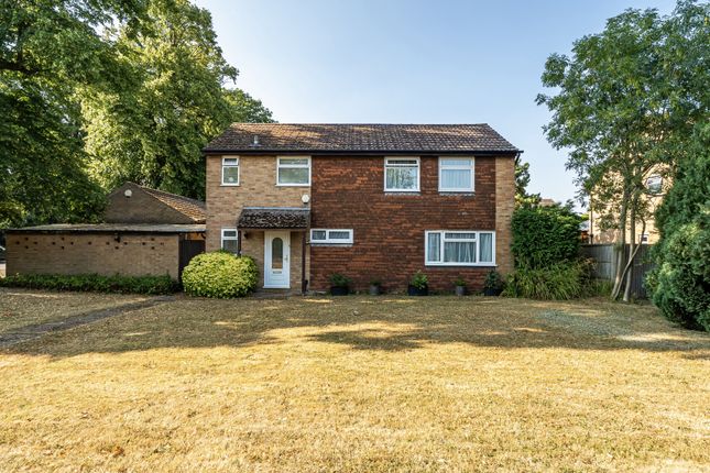 32, Horley Row, surrey photo 4
