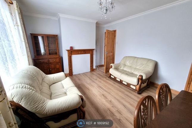 Semi-detached house to rent in Wykebeck Avenue, Leeds