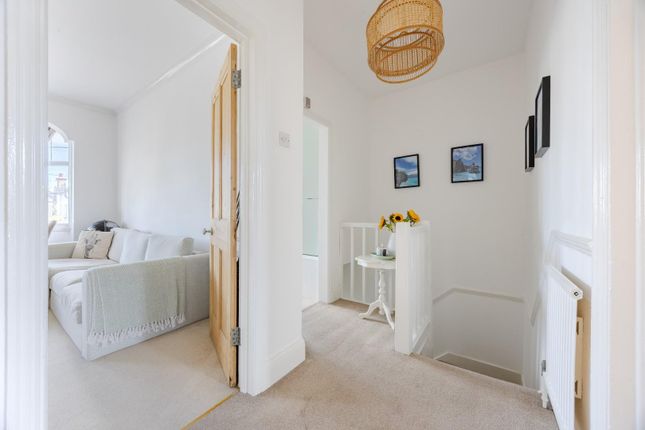 Chalkwell Park Drive, Leigh-On-Sea photo 3